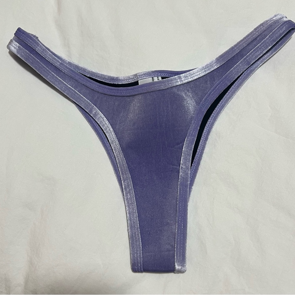 Hoaka Swimwear bottom in the color Lilac Velvet